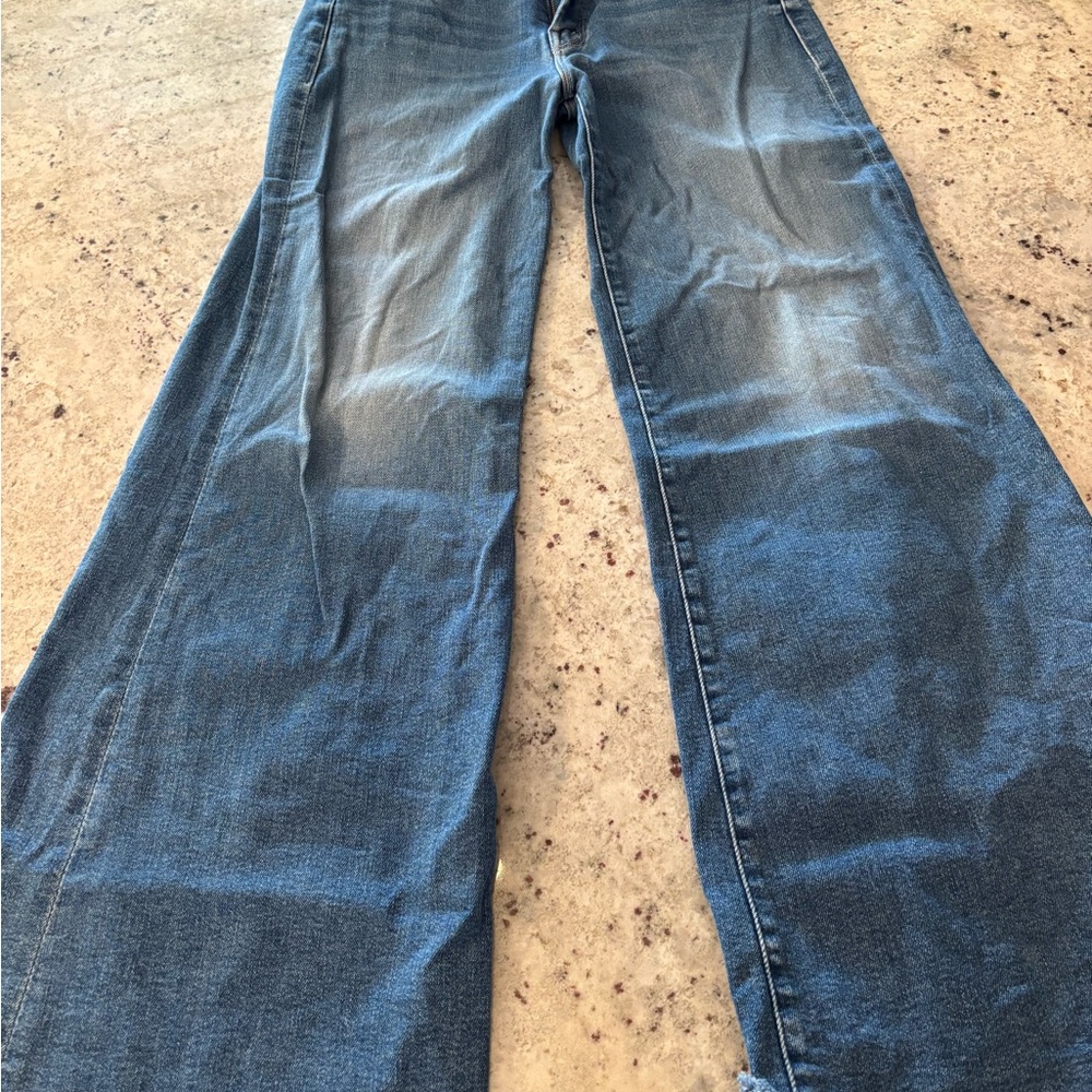 MOTHER Wide Leg Jeans in Medium Blue Fade